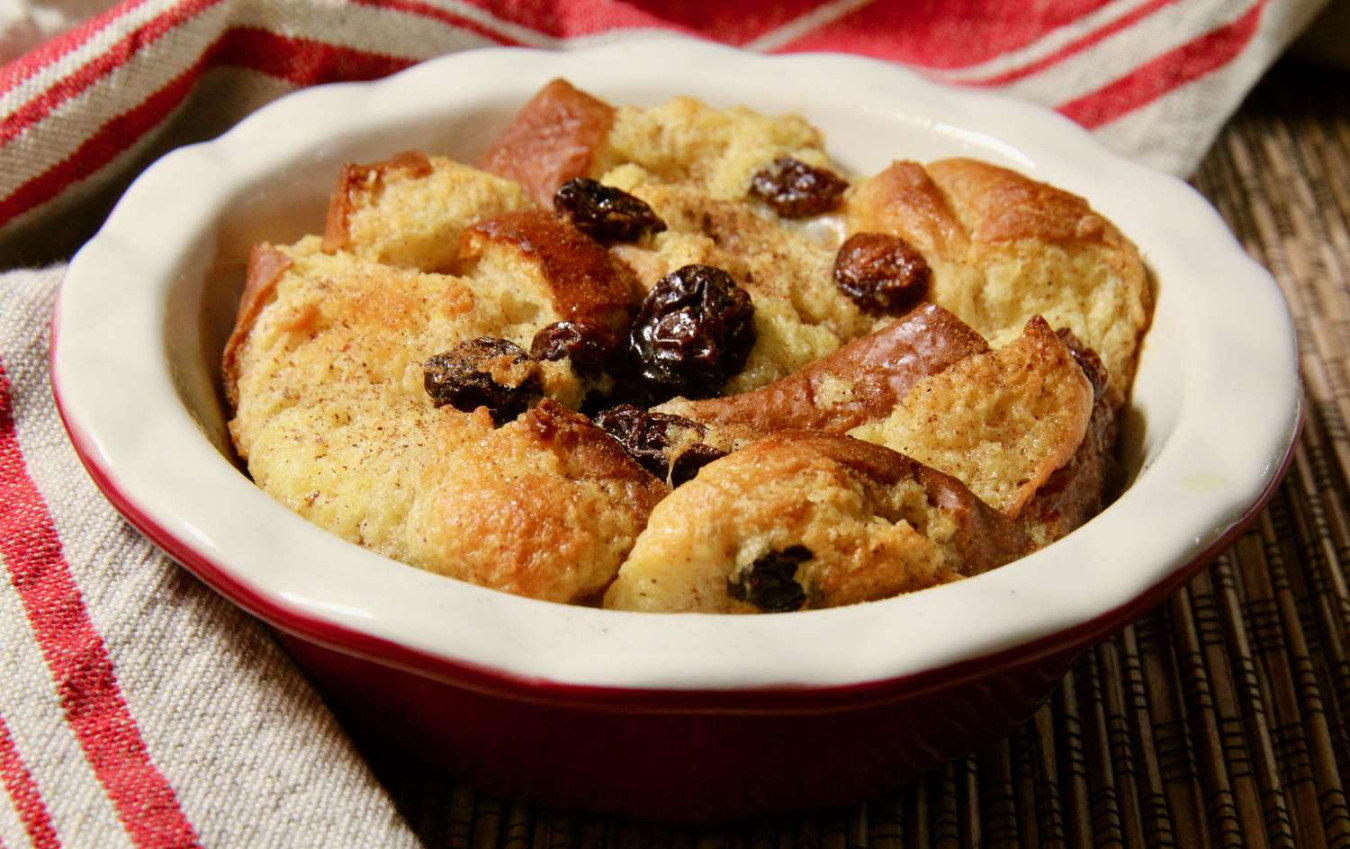 Hawaiian Roll Bread Pudding