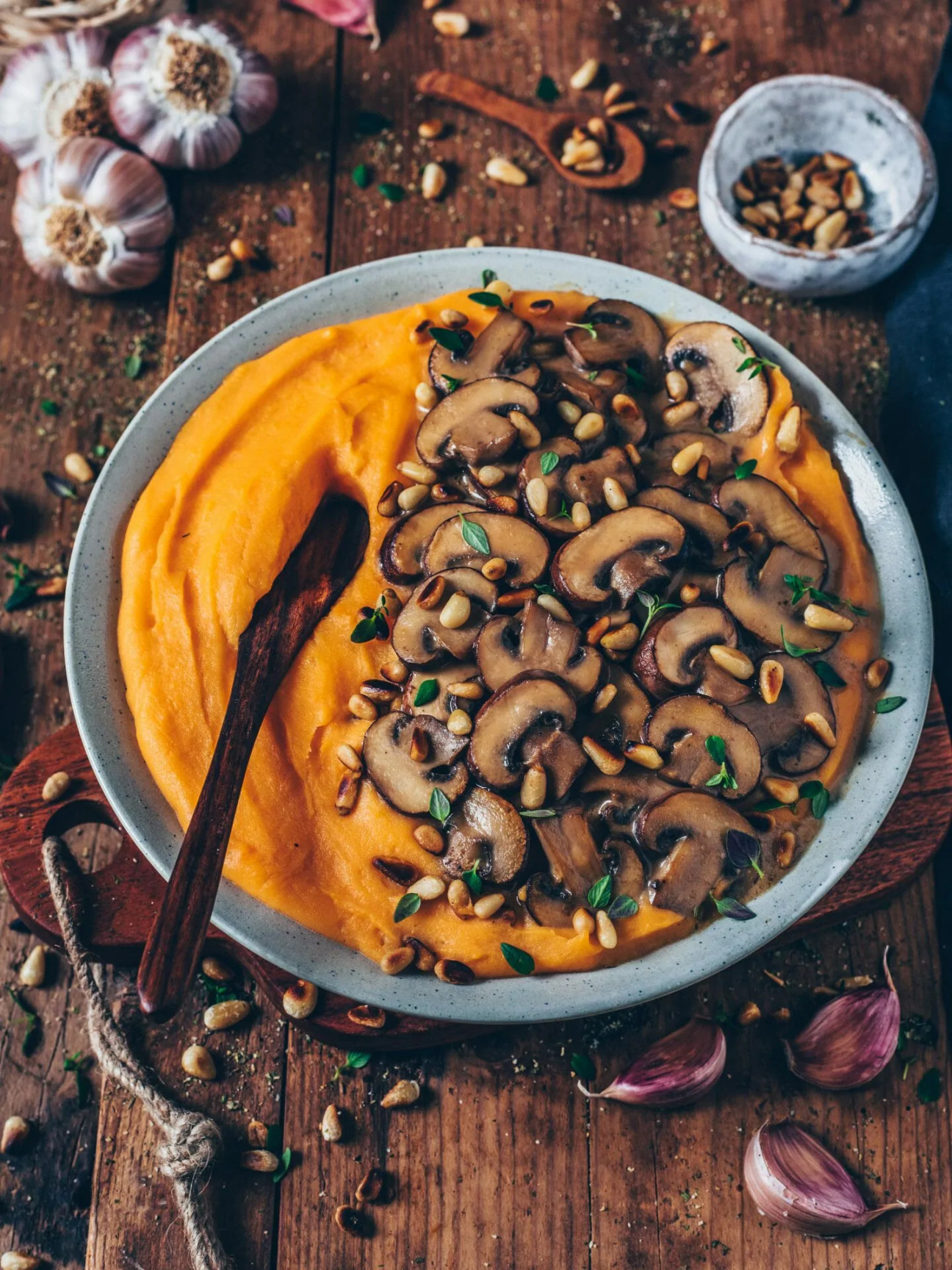 Mashed Sweet Potatoes with Mushroom Gravy (vegan)