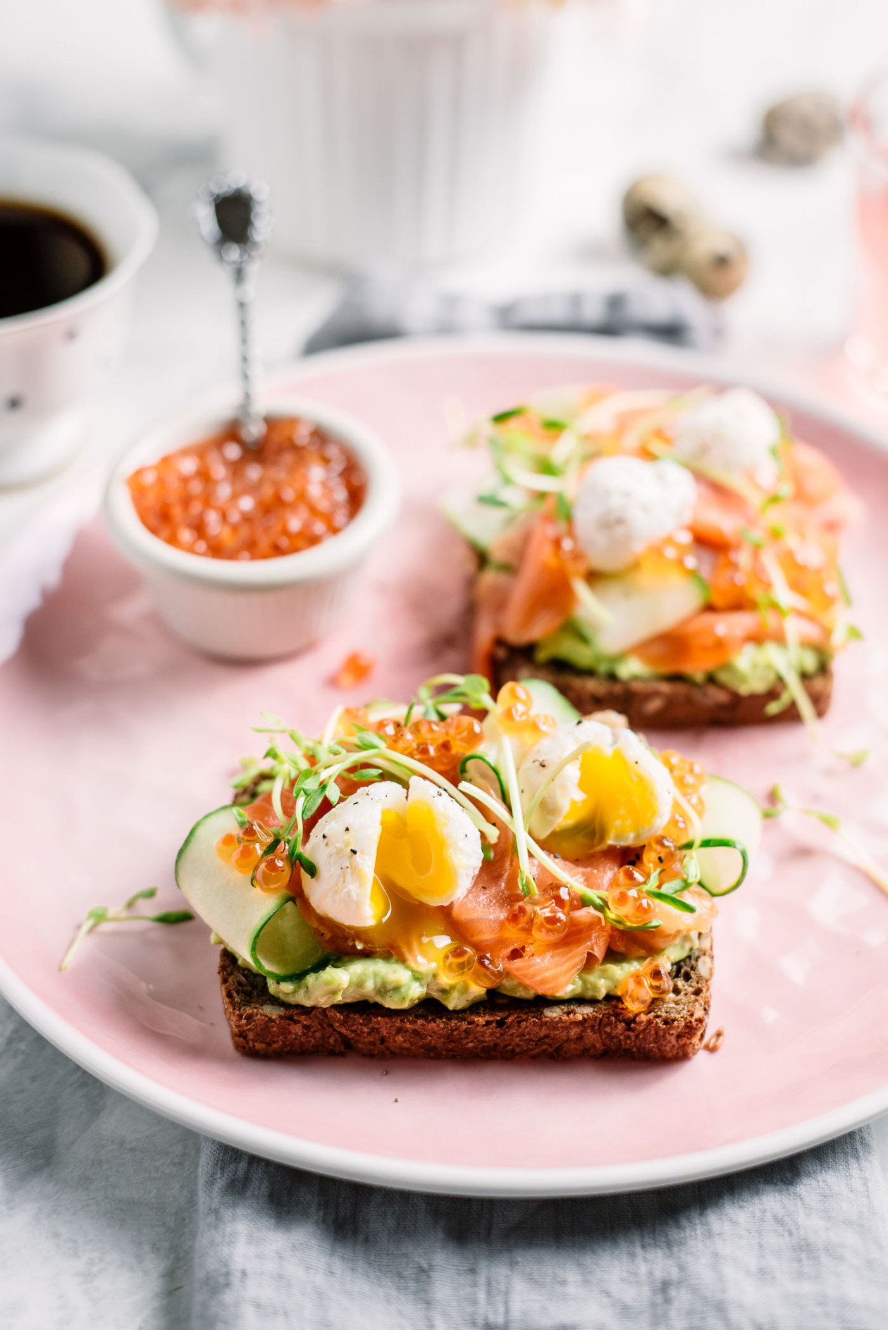 ULTIMATE SMOKED SALMON AND AVOCADO BREAKFAST TOAST